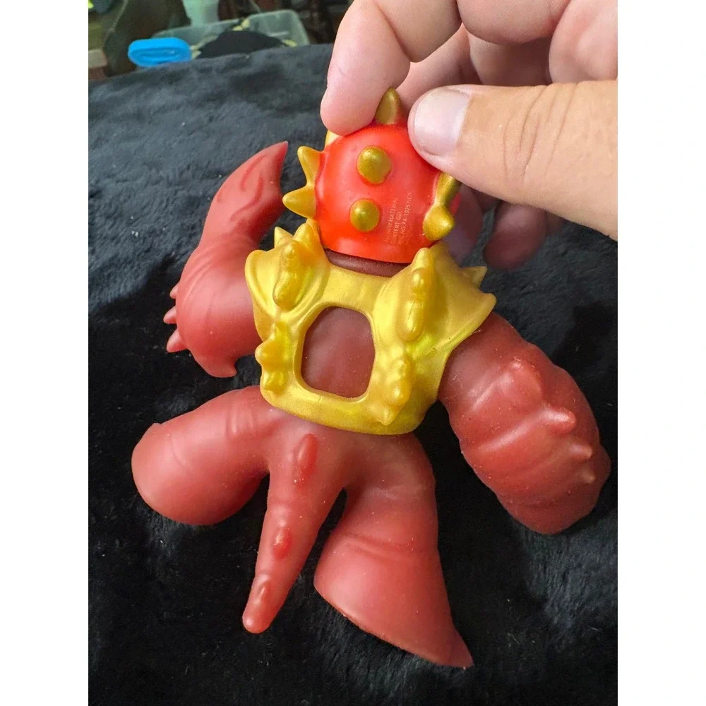 Moose Toys Heroes of Goo Jit Zu Blazagon Red Dragon Action Figure Gold Armor